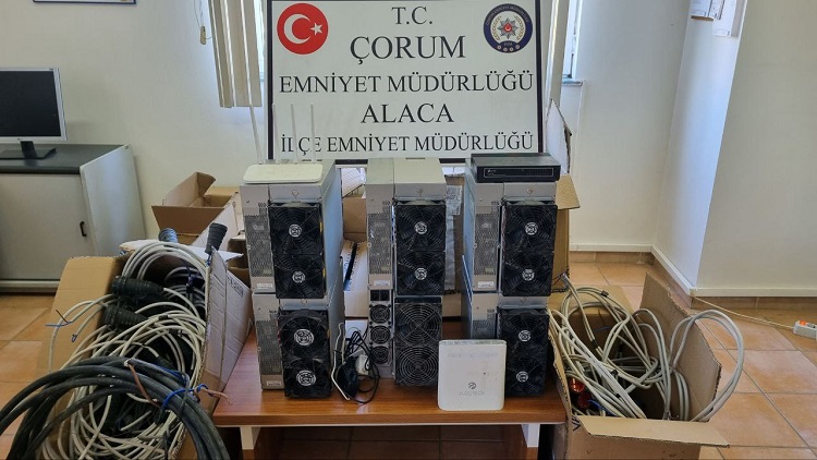 Gümrükten kaçak yollarla getirdiler!