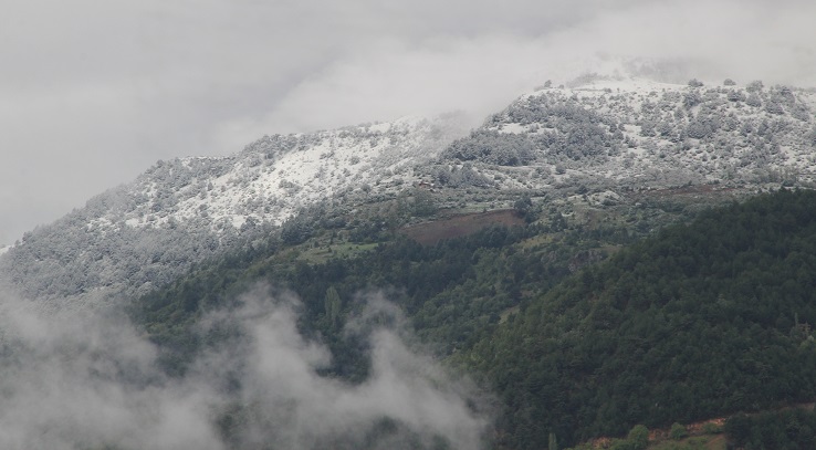 Çorum’un yüksek kesimlerinde kar yağdı
