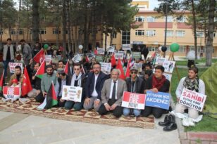 Filistin’e destek için oturma eylemi!