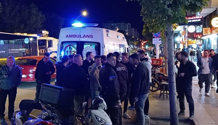 Derbi kavgasında bıçaklandılar!