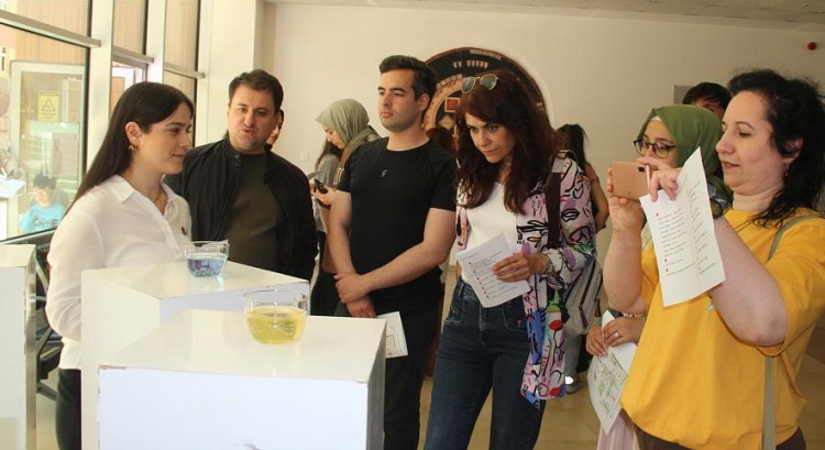 Hitü’de çağdaş sanat sergisi açıldı