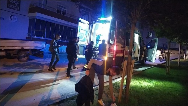 Parkta oturan gence silahlı saldırı!