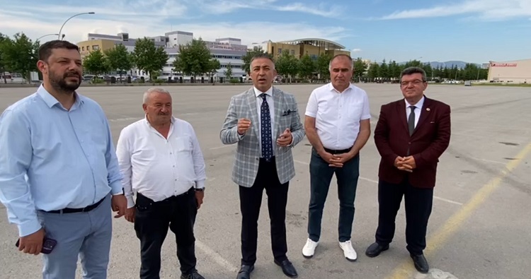 Yerine getirilmeyen sözleri hatırlattı!