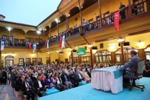 Hayati İnanç Han Sohbetleri’nin konuğu oldu