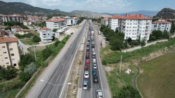 Osmancık geçişinde trafik yoğunluğu!