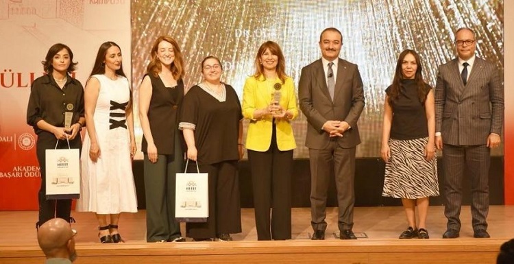 Hitit’de Akademik Başarı Ödülleri verildi