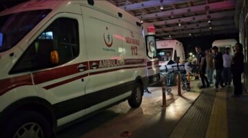 Motosiklet kazasında 1 ağır 2 yaralı