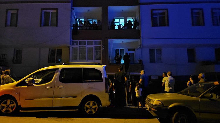 Haber alınamıyordu evinde ölü bulundu!