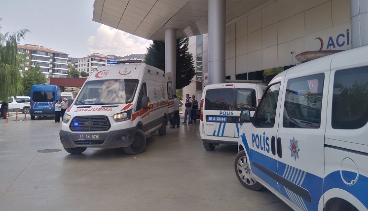 Amcasını öldürdü oğlunu yaraladı!