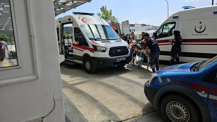 Zincirleme kazada 10 kişi yaralandı