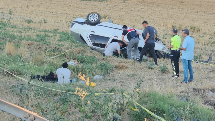 Kazada anne öldü bebeği ağır yaralandı