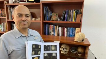 Kazılarda böyle bir örneğe rastlanmadı