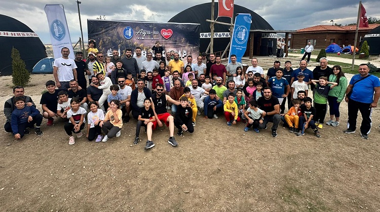 En Baba Kamp renkli görüntülere sahne oldu