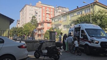 İki aracın çarpışması sonucu 3 kişi yaralandı