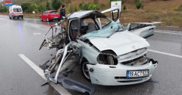 Çorumlu anne ve oğlu kazada can verdi