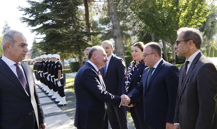 Vali Ali Çalgan göreve başladı