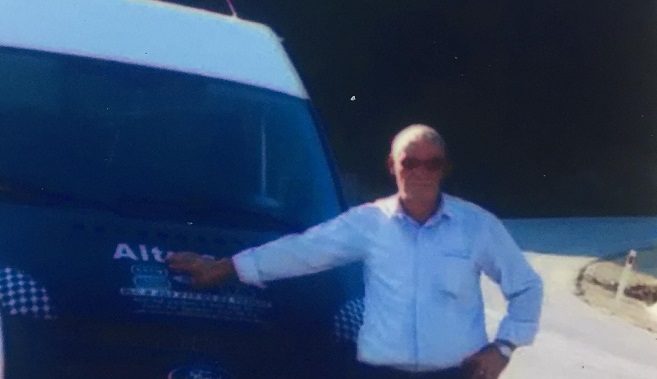 Göçük altında kalan muhtar kurtarıldı