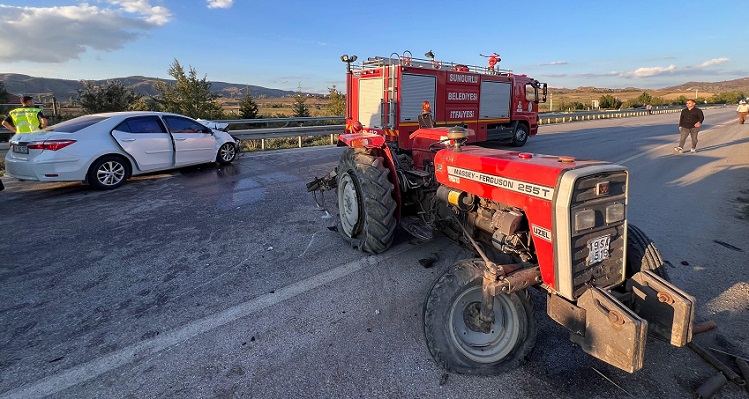 Traktör sürücüsü kazada hayatını kaybetti