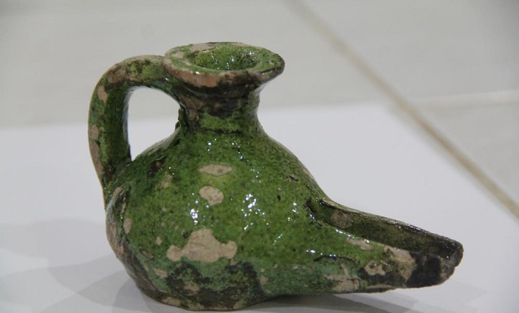 Kalehisarda 800 yıllık kandil bulundu