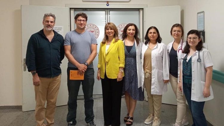 Fransalı doktorlara kene eğitimi verdiler