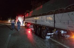 Tırdan çıkan dumanlar korkuttu!