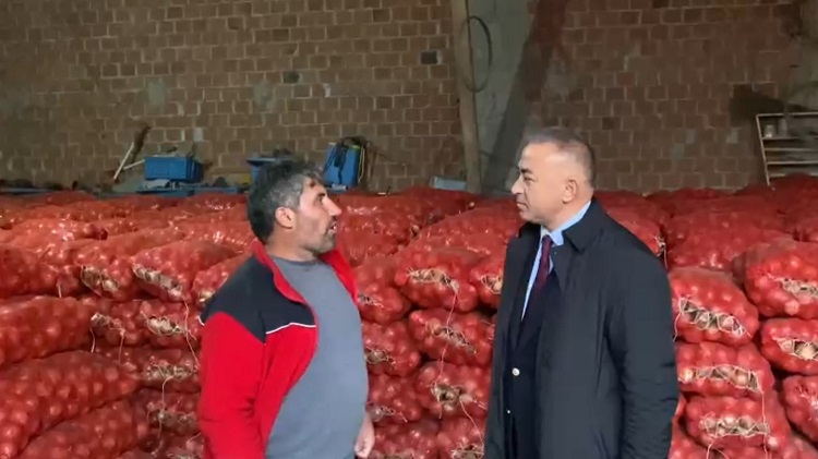 Çorum’da soğan üreticisi isyan etti!