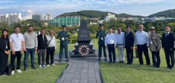 Güney Kore’de Türk şehitliğini ziyaret ettiler