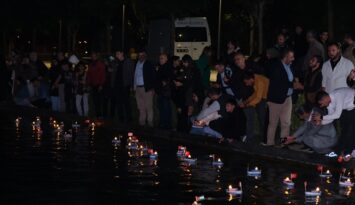 Maket gemiler Filistin için suya bırakıldı