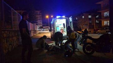 Park halindeki kamyonete çarptı!