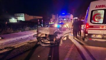 İki otomobil çarpıştı: 4 yaralı