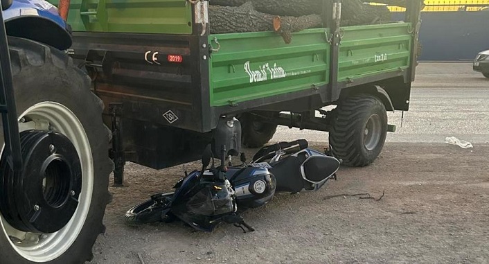 Traktöre çarptı ölümden döndü