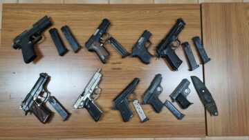 Kaçak silah ticareti yapıyordu!