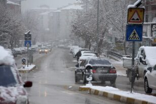 Çorum’da kar yağışı etkili oluyor