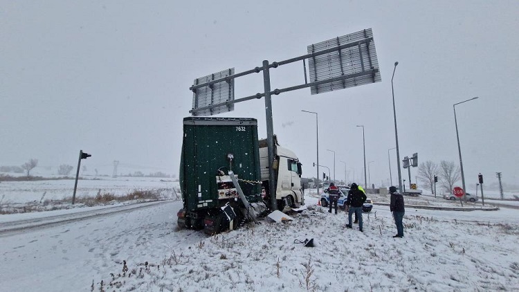Kar yağışı etkili olmaya başladı
