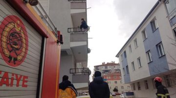 Bunalıma giren genç kız korkuttu