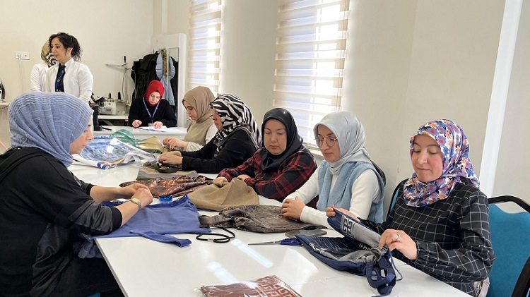 Belediye’nin kurslarına yoğun ilgi