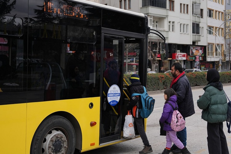 Toplu ulaşımda 13 milyon yolcu taşındı