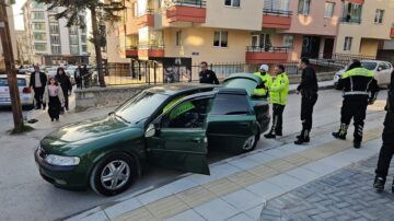 Ehliyetsiz sürücü kaçtı 51 bin TL ceza yedi