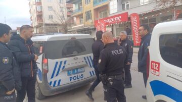 Polisten kaçtı ruhsatsız tabanca çıktı!