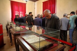 El yazması Kur’an-ı Kerimler sergileniyor
