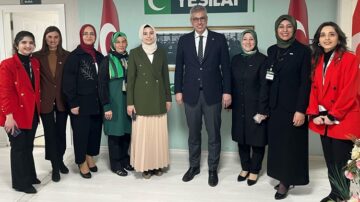 Bakan Çorum’da Yeşilay’ı ziyaret etti
