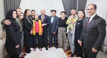Vali Çalgan’dan 63 yıllık evli çifte ziyaret