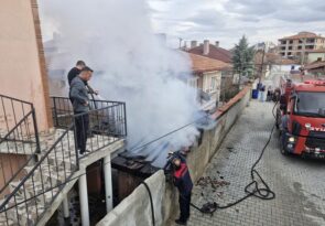 Kömürlükte çıkan yangın korkuttu