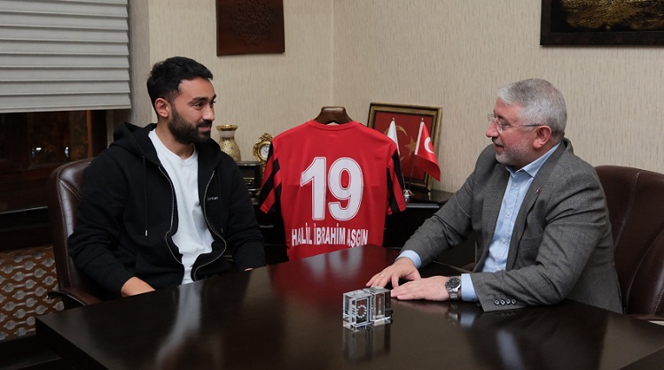 Çorum FK’nın kampanyasına Aşgın’dan destek