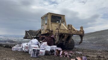 Tarihi geçmiş 4 bin 200 şişe şalgam imha edildi