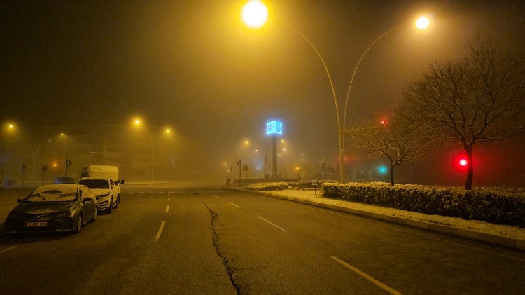 Çorum’da buzlanma ve sis etkili oldu