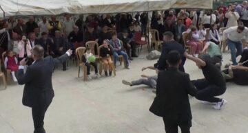 Halat çekme yarışmasında ip koptu