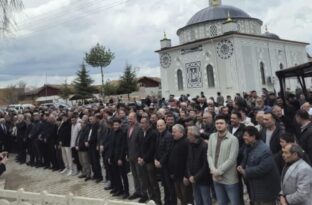  Çorum’da köylüler yağmur duasına çıktı