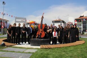 Müzik temalı park törenle açıldı