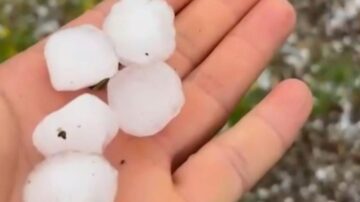 Çorum’da ceviz büyüklüğünde dolu yağdı